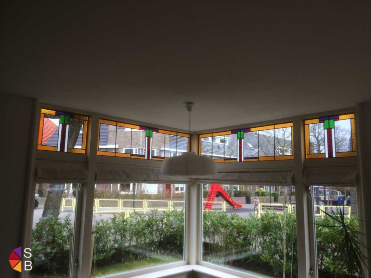 Glas in lood weer terug gemaakt in oude stijl